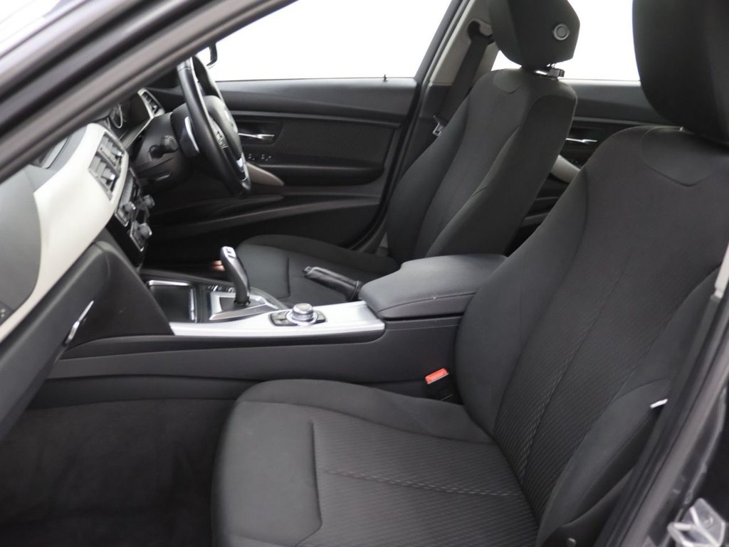 Used BMW 3 Series 2017 for sale - 77920035: Photo 23