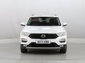 Used Volkswagen T-Roc 2022 for sale - 77703537: Photo
