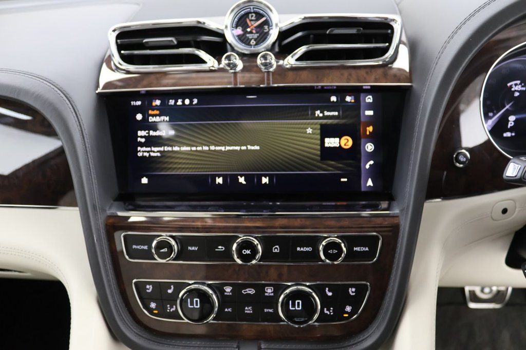 Used Bentley Bentayga 2021 for sale - 76950123: Photo 15