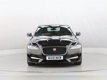 Used Jaguar XF 2019 for sale - 77557808: Photo