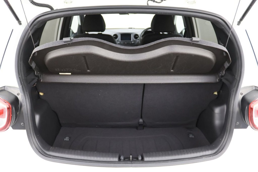 Used Hyundai i10 2018 for sale - 78181229: Photo 24