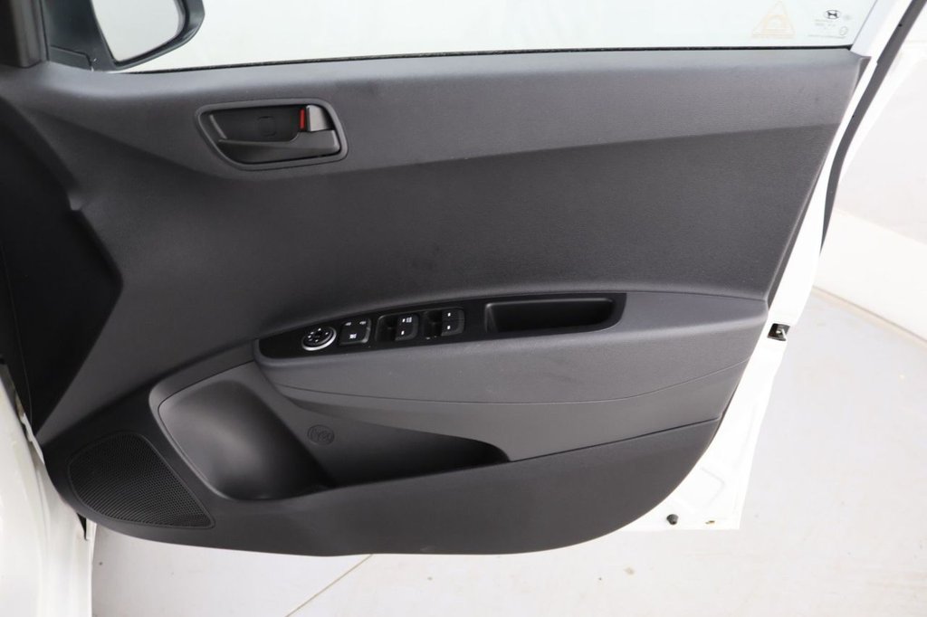 Used Hyundai i10 2018 for sale - 78181229: Photo 25