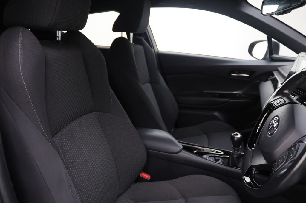 Used Toyota C-HR 2019 for sale - 78056214: Photo 11