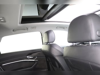 Used Audi e-tron 2019 for sale - 79254197: Photo