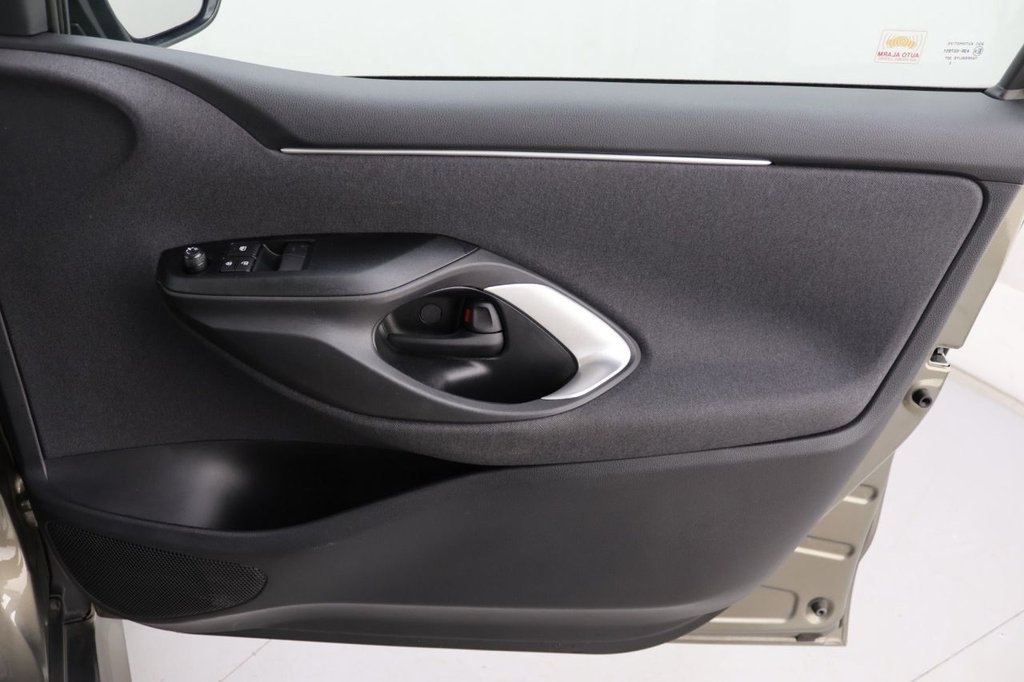 Used Toyota Yaris 2022 for sale - 77027048: Photo 25