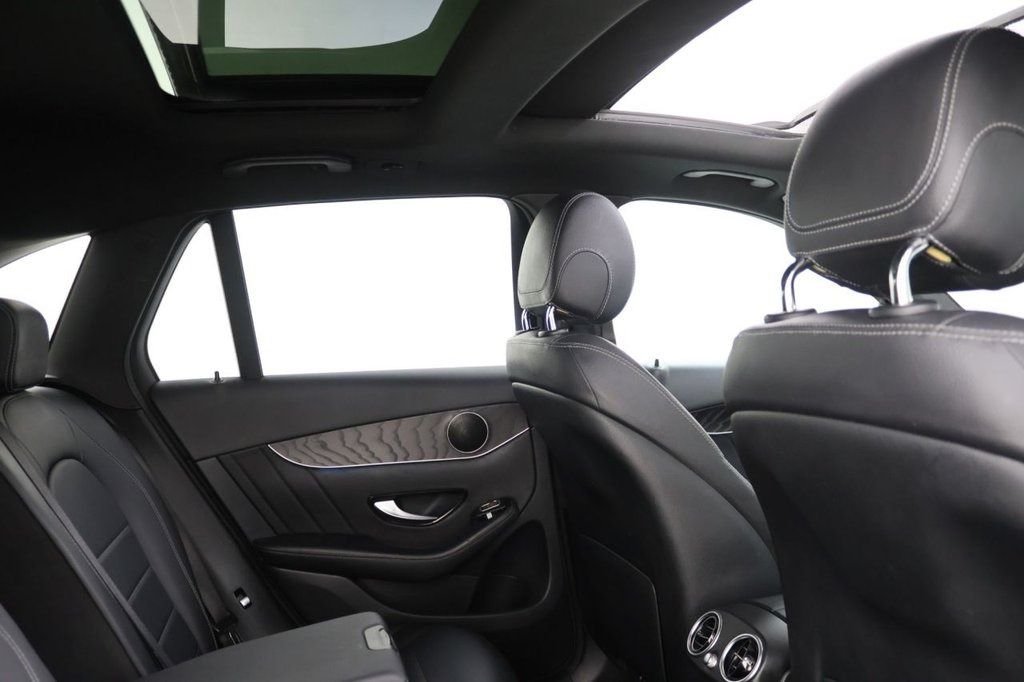 Used Mercedes-Benz GLC 2018 for sale - 76323092: Photo 2