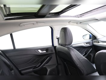 Used Ford Focus 2022 for sale - 75947851: Photo