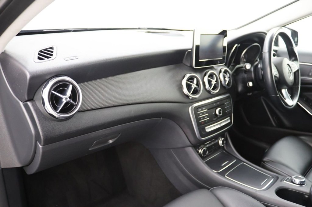 Used Mercedes-Benz GLA 2018 for sale - 77631702: Photo 24