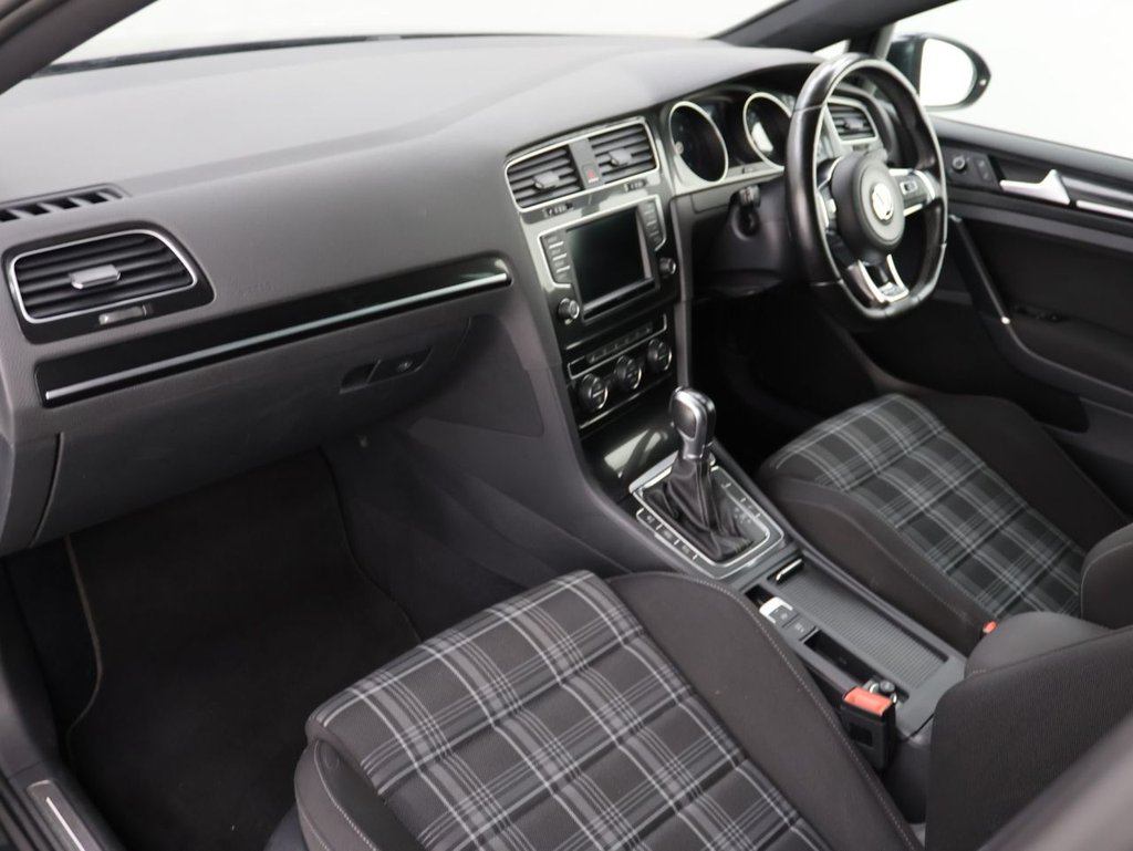 Used Volkswagen Golf 2016 for sale - 76333436: Photo 23