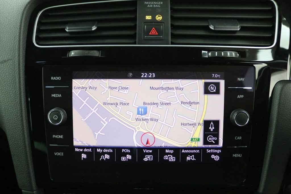 Used Volkswagen Golf 2017 for sale - 77133800: Photo 15