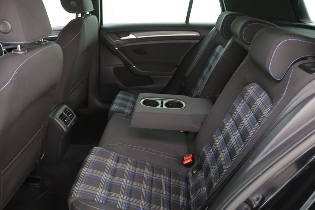 Used Volkswagen Golf 2017 for sale - 77133800: Photo 21