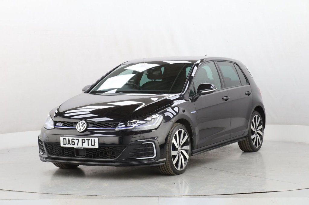 Used Volkswagen Golf 2017 for sale - 77133800: Photo 5