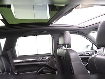 Used Porsche Cayenne 2017 for sale - 78955019: Photo
