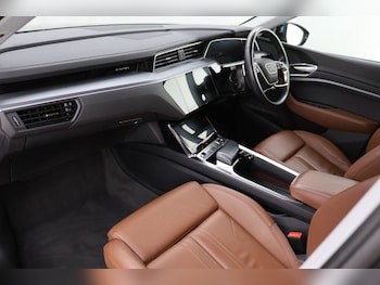 Used Audi e-tron 2022 for sale - 76406373: Photo
