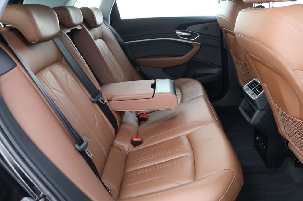 Used Audi e-tron 2022 for sale - 76406373: Photo 3