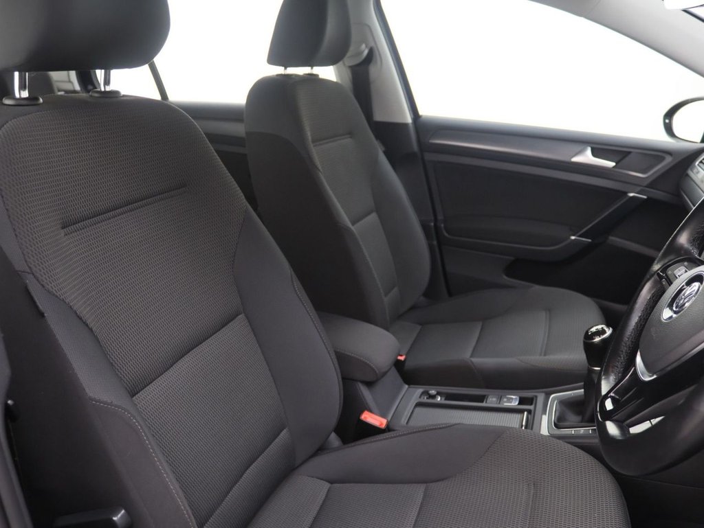 Used Volkswagen Golf 2018 for sale - 77703727: Photo 11