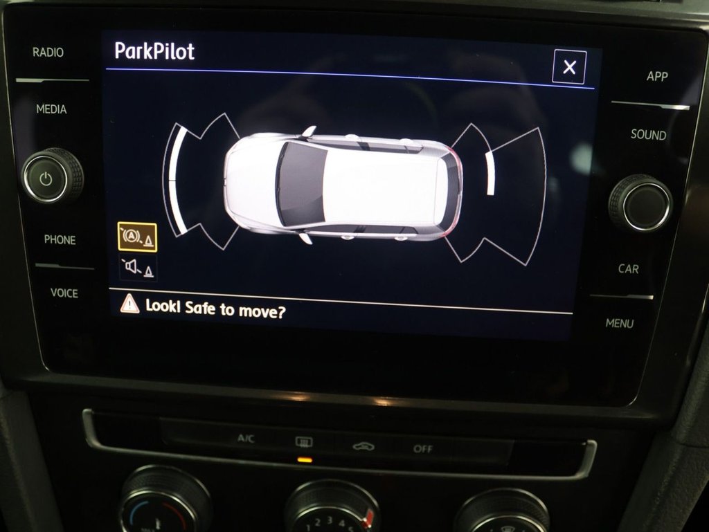 Used Volkswagen Golf 2018 for sale - 77703727: Photo 14