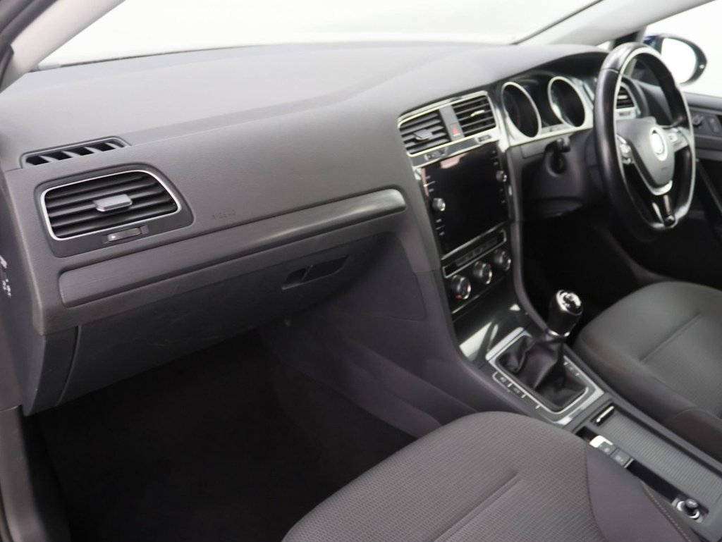 Used Volkswagen Golf 2018 for sale - 77703727: Photo 23