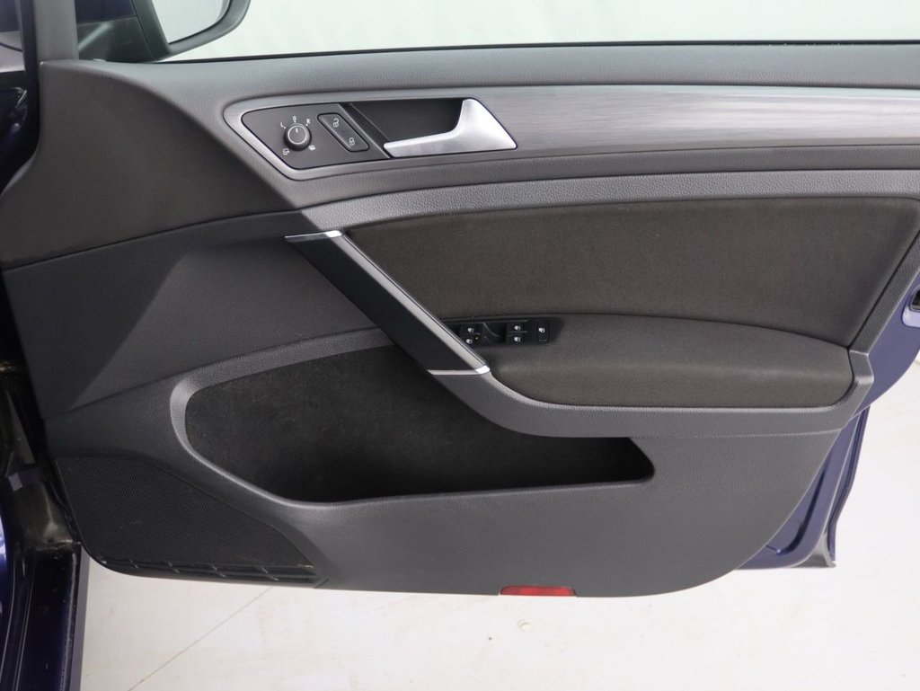 Used Volkswagen Golf 2018 for sale - 77703727: Photo 25