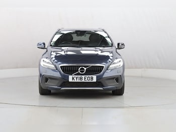 Used Volvo V40 2018 for sale - 77642452: Photo
