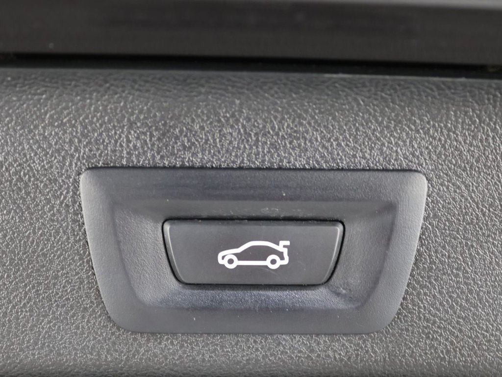 Used BMW 5 Series 2021 for sale - 76724427: Photo 27