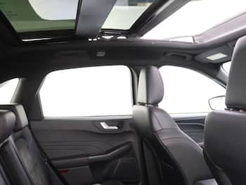 Used Ford Kuga 2023 for sale - 79695000: Photo