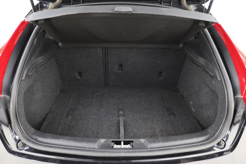 Used Volvo V40 2019 for sale - 77719531: Photo 25