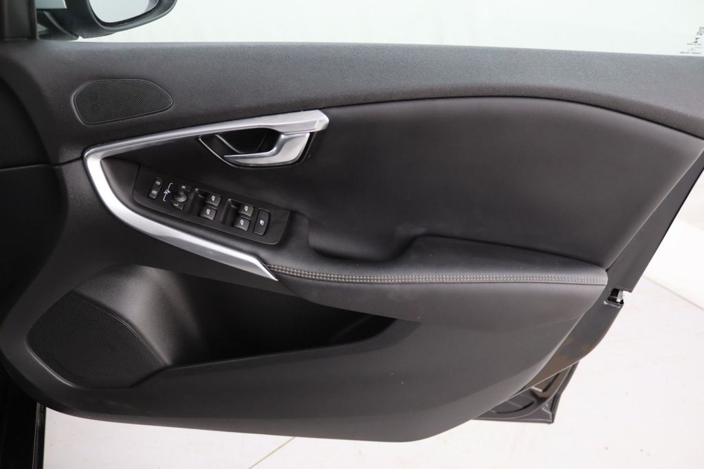 Used Volvo V40 2019 for sale - 77719531: Photo 26