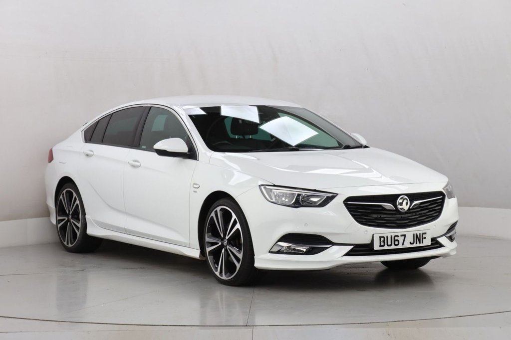 Used Vauxhall Insignia 2017 for sale - 77236589: Photo 2