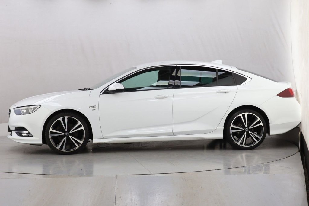 Used Vauxhall Insignia 2017 for sale - 77236589: Photo 6