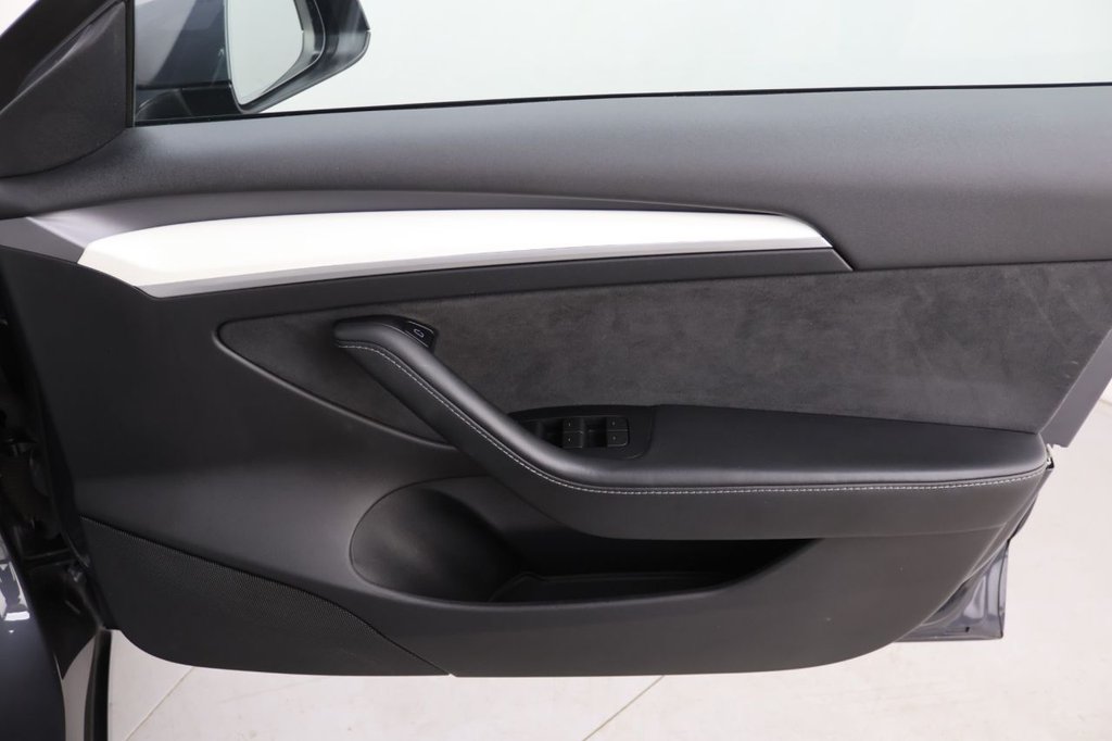 Used Tesla Model 3 2021 for sale - 76395740: Photo 27