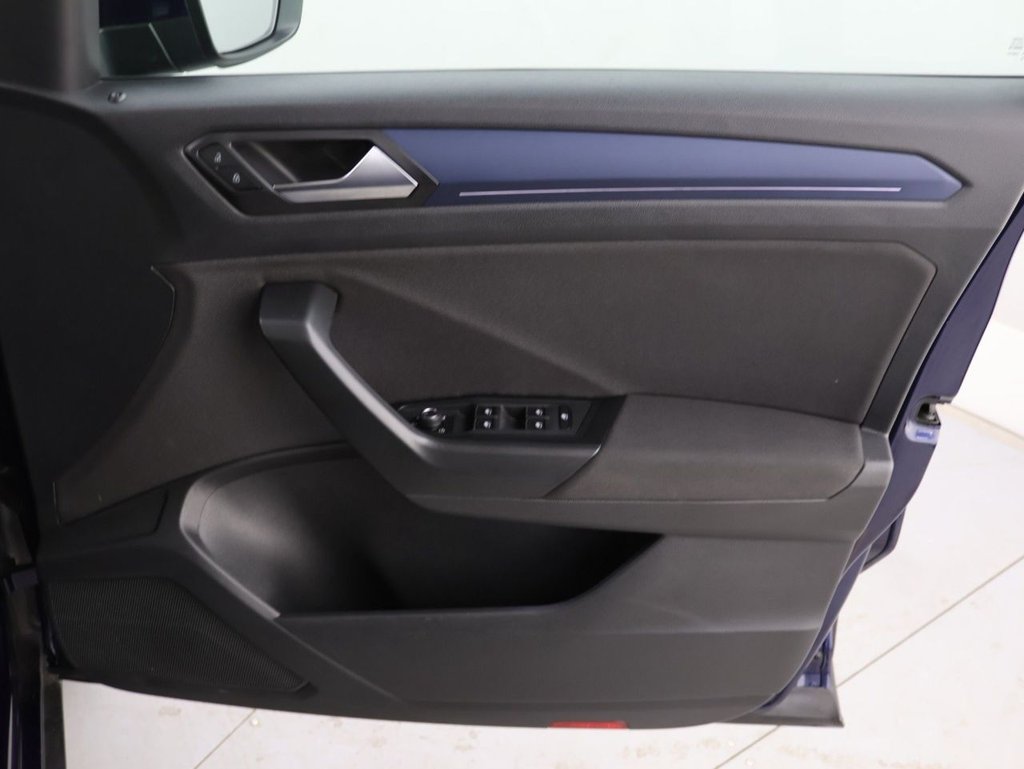 Used Volkswagen T-Roc 2021 for sale - 76631656: Photo 26