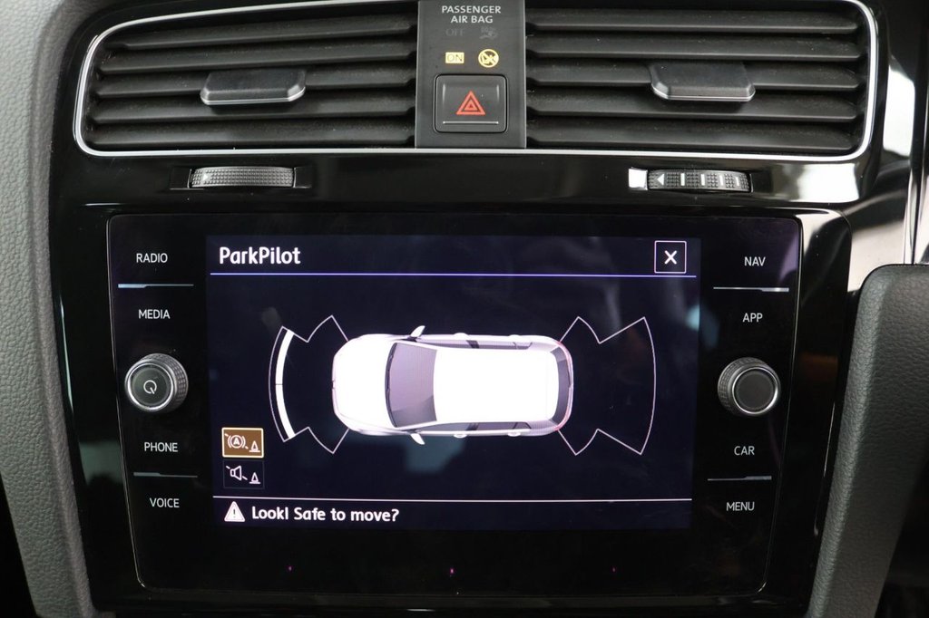 Used Volkswagen Golf 2017 for sale - 77341590: Photo 14