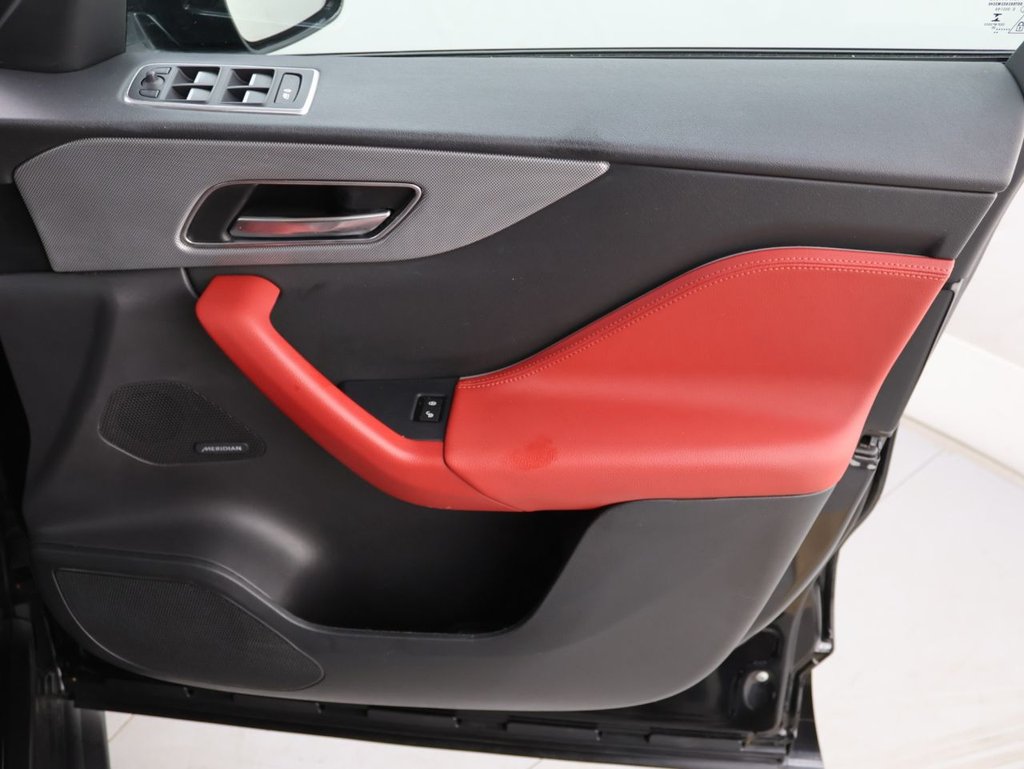 Used Jaguar F-Pace 2020 for sale - 76654520: Photo 28