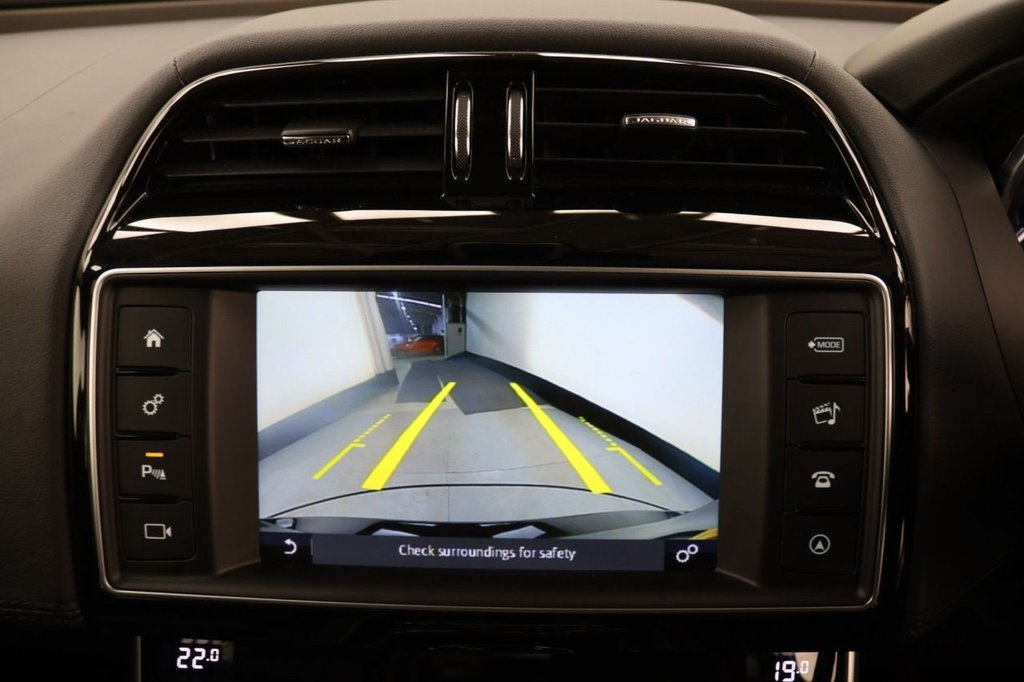 Used Jaguar XE 2018 for sale - 78044211: Photo 15