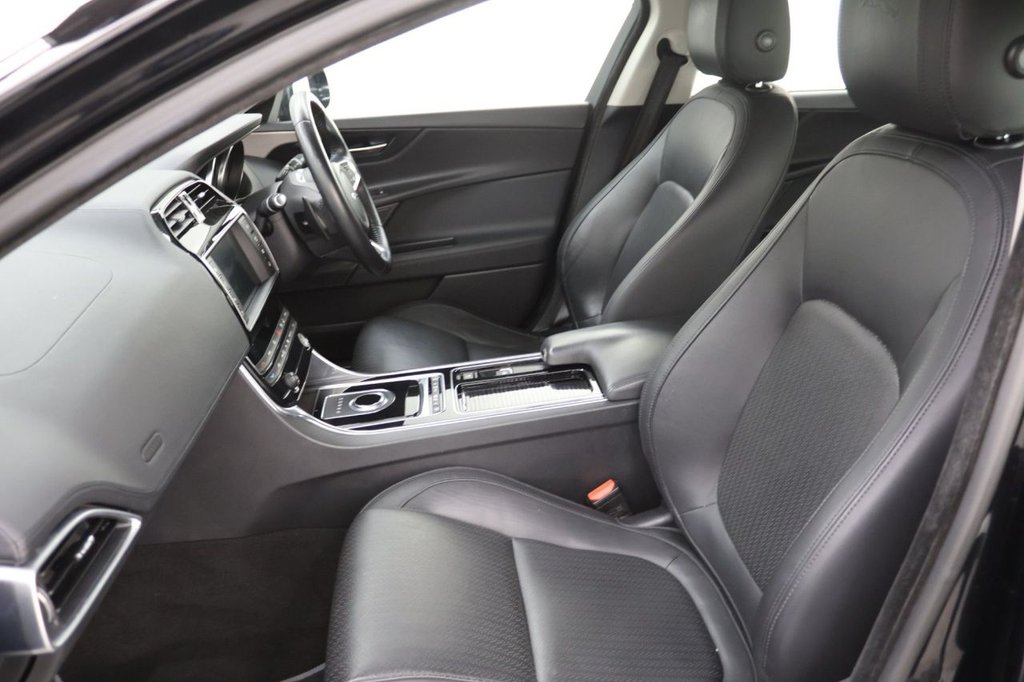 Used Jaguar XE 2018 for sale - 78044211: Photo 22