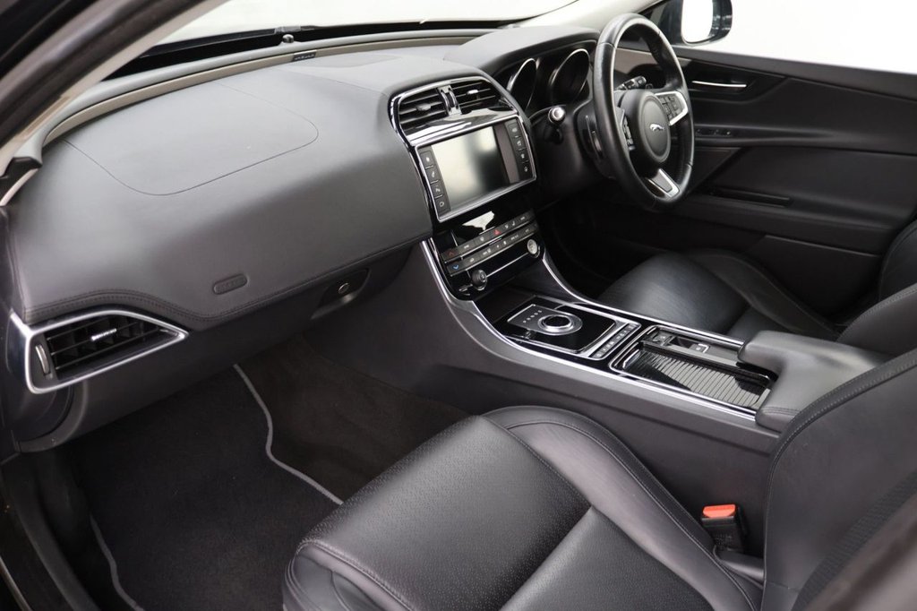 Used Jaguar XE 2018 for sale - 78044211: Photo 24