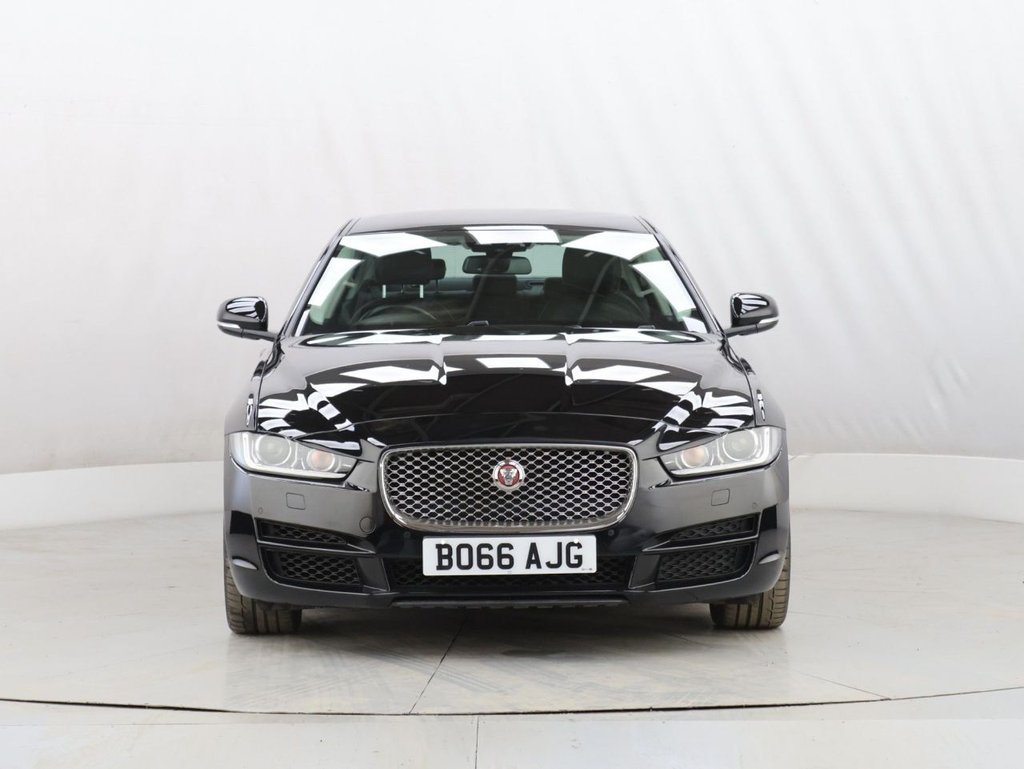 Used Jaguar XE 2018 for sale - 78044211: Photo 3
