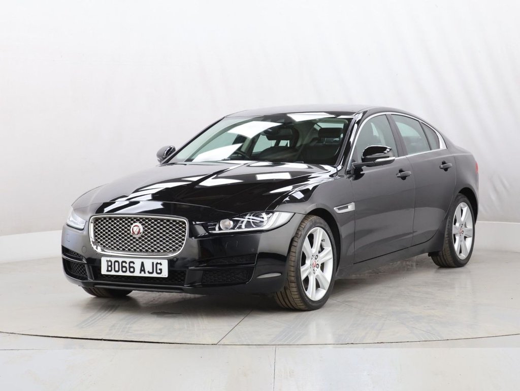 Used Jaguar XE 2018 for sale - 78044211: Photo 5