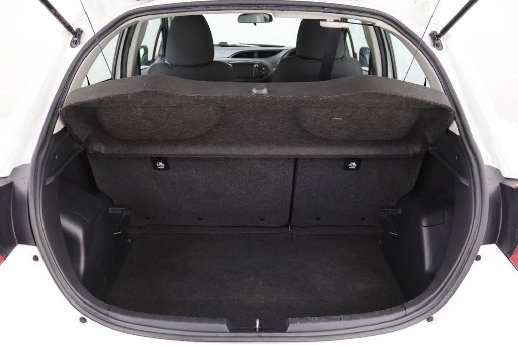 Used Toyota Yaris 2019 for sale - 77976597: Photo 24