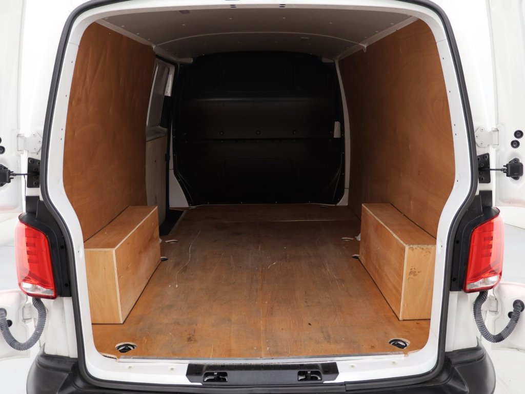 Used Volkswagen Transporter 2021 for sale - 76210115: Photo 24