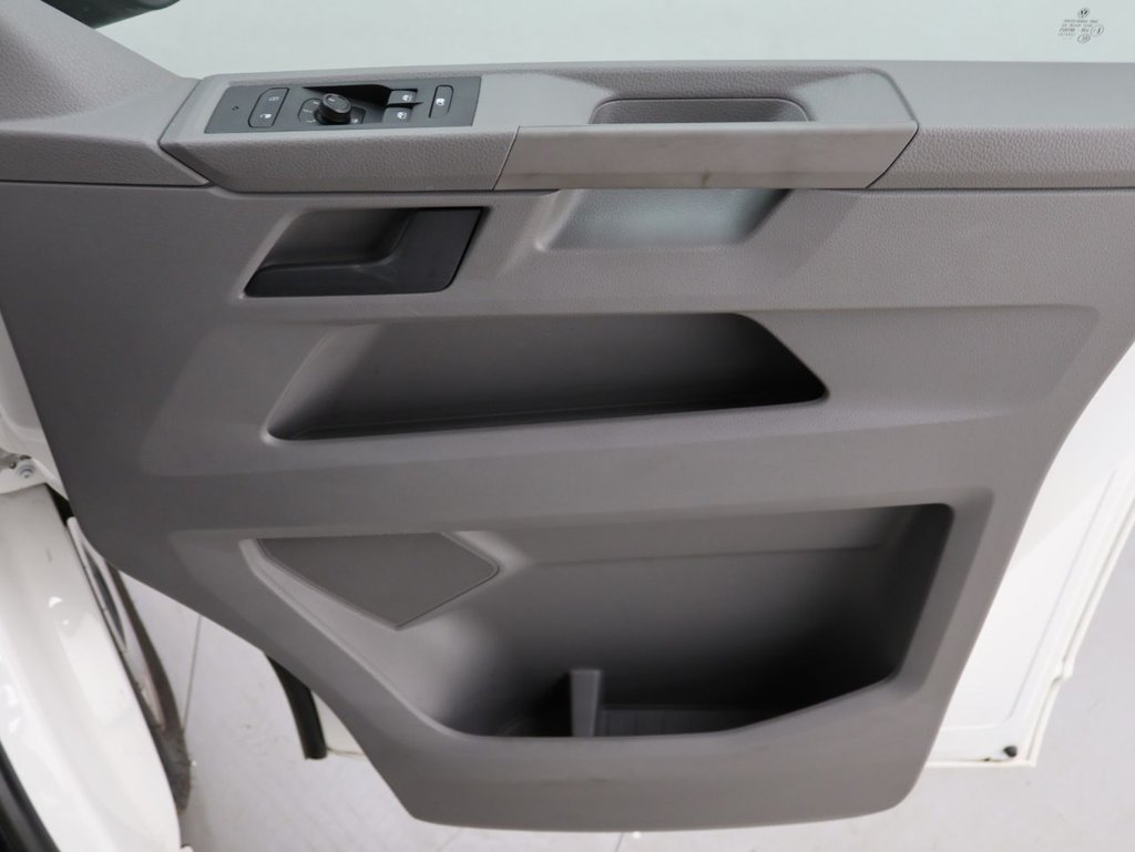 Used Volkswagen Transporter 2021 for sale - 76210115: Photo 25