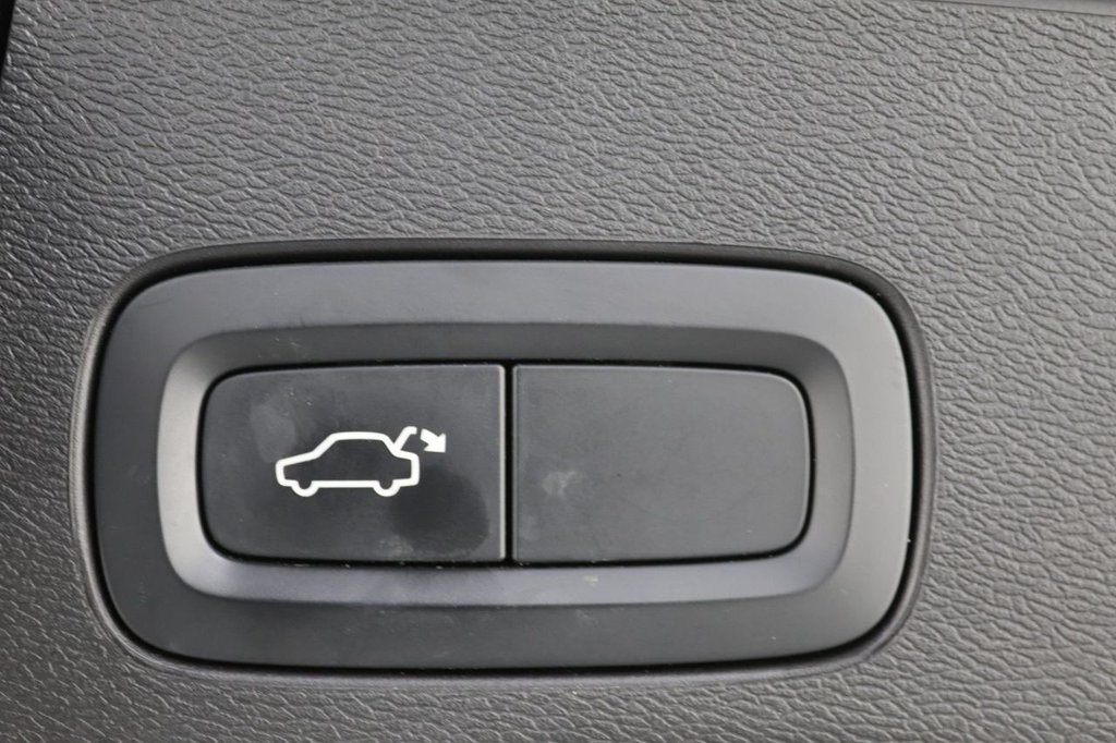 Used Volvo XC60 2020 for sale - 77703518: Photo 27