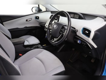 Used Toyota Prius 2021 for sale - 78240893: Photo