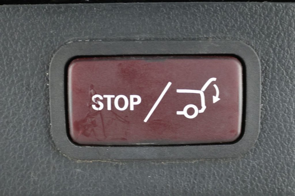 Used Mercedes-Benz V-Class 2017 for sale - 77764971: Photo 35