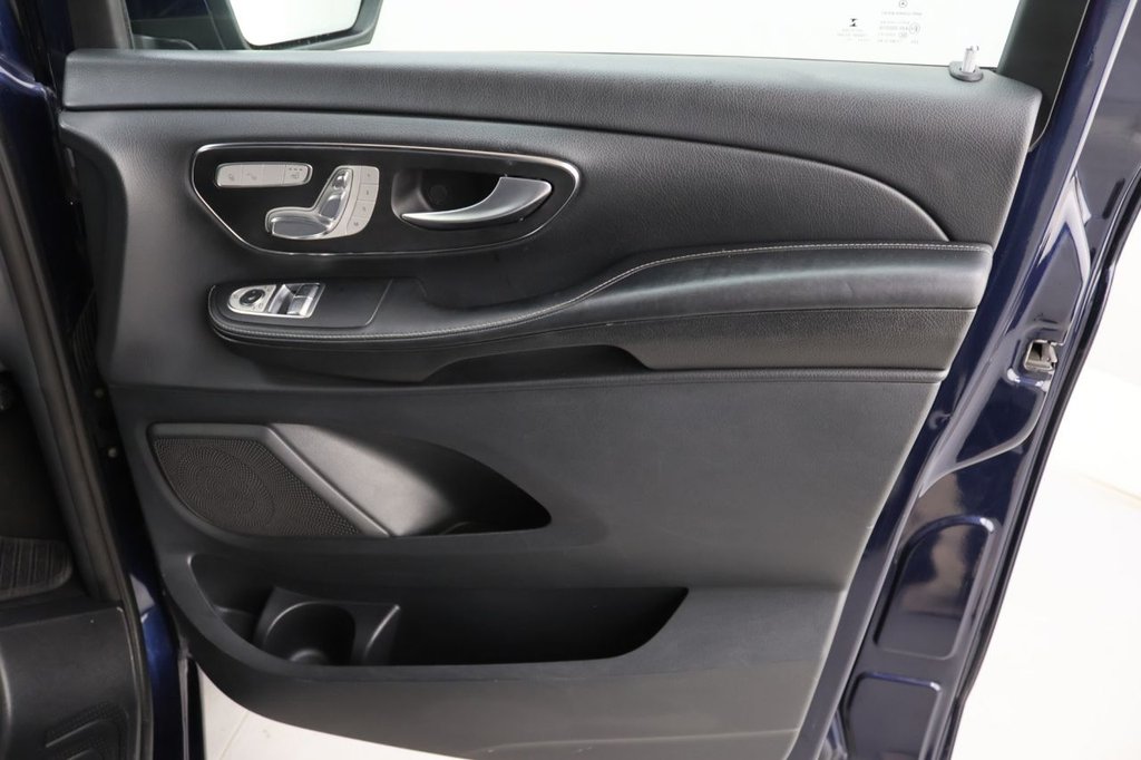 Used Mercedes-Benz V-Class 2017 for sale - 77764971: Photo 36