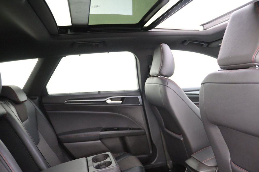 Used Ford Mondeo 2018 for sale - 76900219: Photo 2