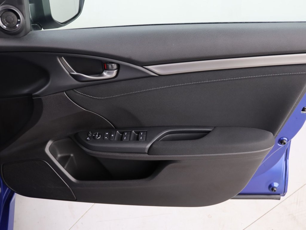 Used Honda Civic 2019 for sale - 76595880: Photo 26