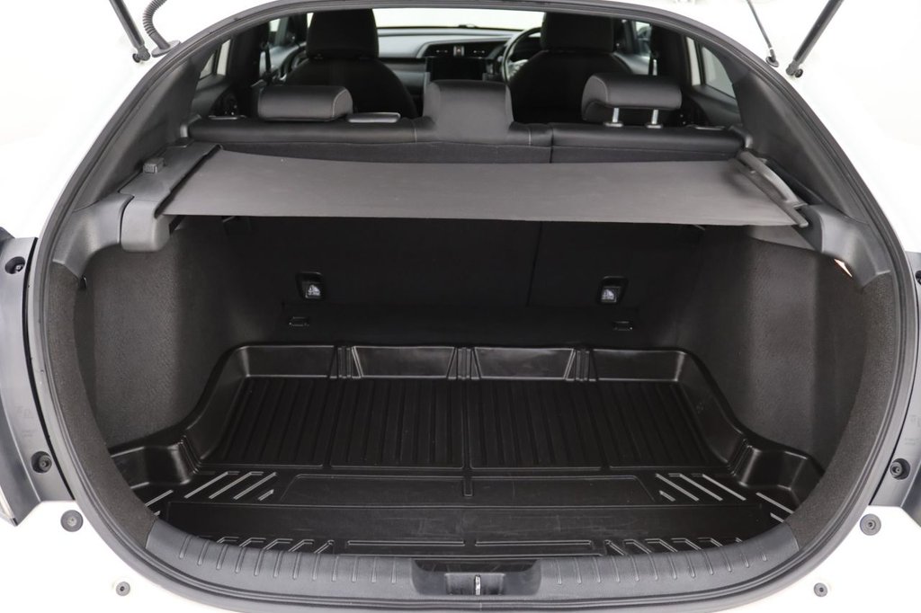 Used Honda Civic 2019 for sale - 76909708: Photo 25