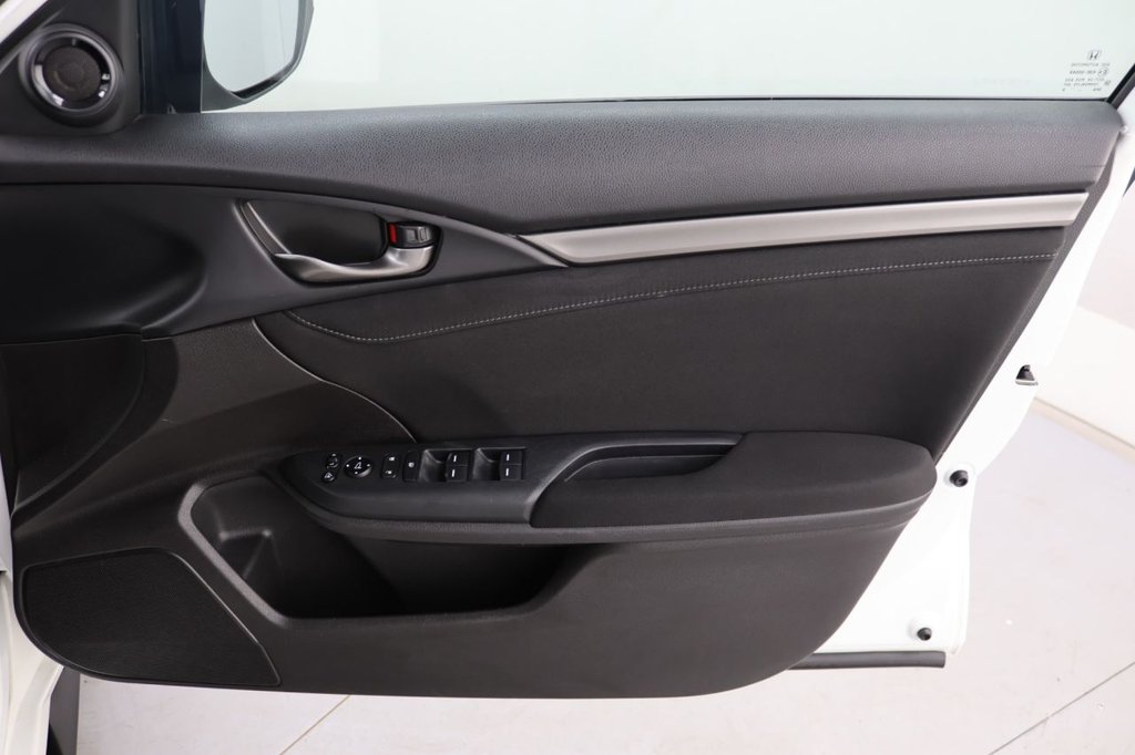 Used Honda Civic 2019 for sale - 76909708: Photo 26